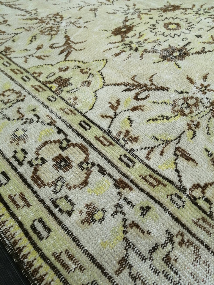 Rust Turkish Runner Rug 6' x 9' 1" Hand-Knotted field