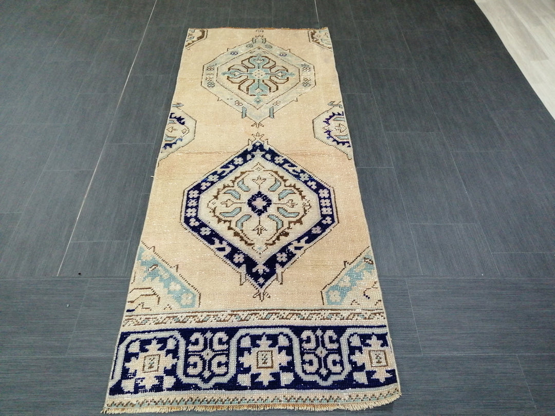 Beige Turkish Runner Rug 2' 6" x 6' 7" Hand-Knotted border