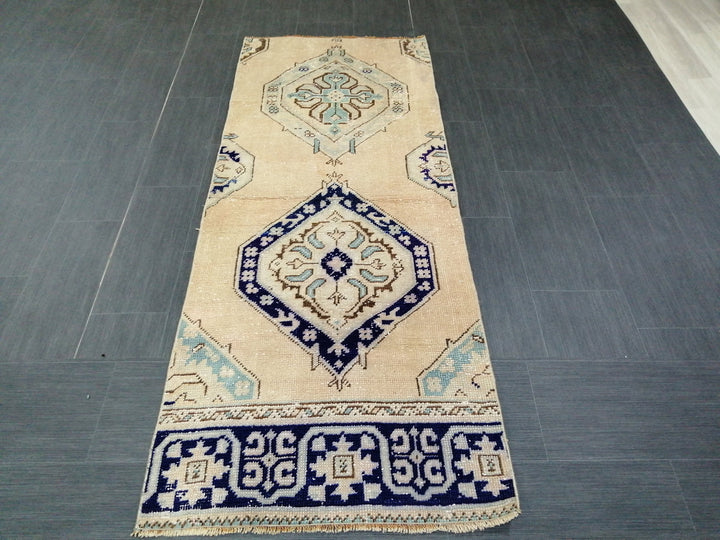 Beige Turkish Runner Rug 2' 6" x 6' 7" Hand-Knotted border