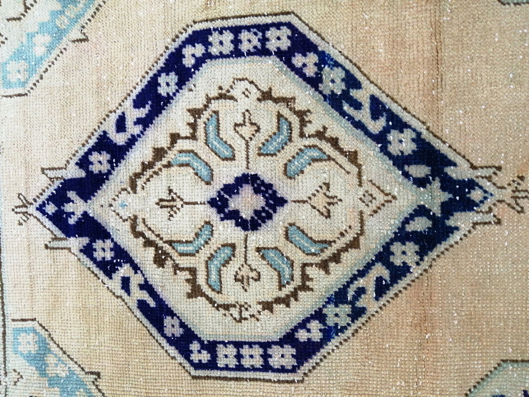 Beige Turkish Runner Rug 2' 6" x 6' 7" Hand-Knotted pattern