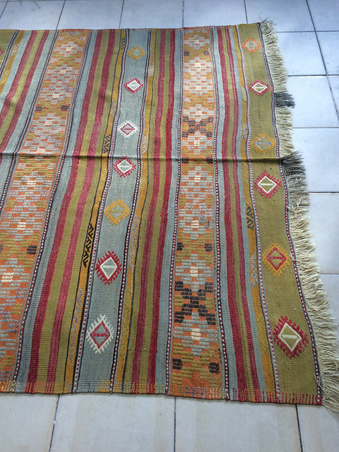Turkish Runner Rug 5' 11" x 9' 10" Hand-Knotted pattern