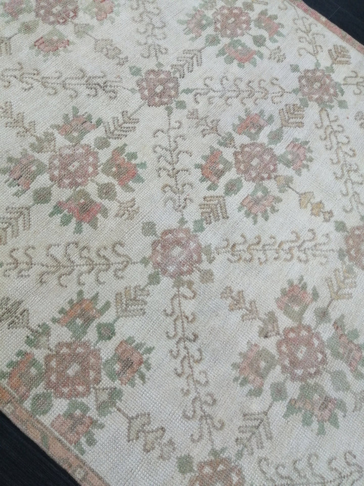 Beige Turkish Runner Rug 4' 3" x 7' 7" Hand-Knotted view 9