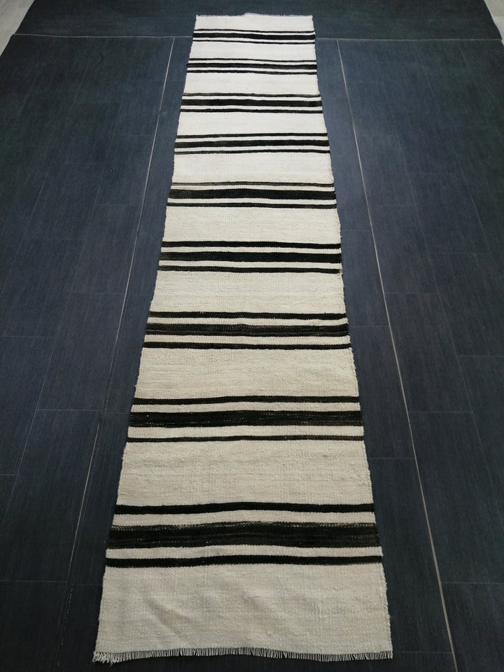 Turkish Runner Rug 2' 4" x 11' Hand-Knotted detail