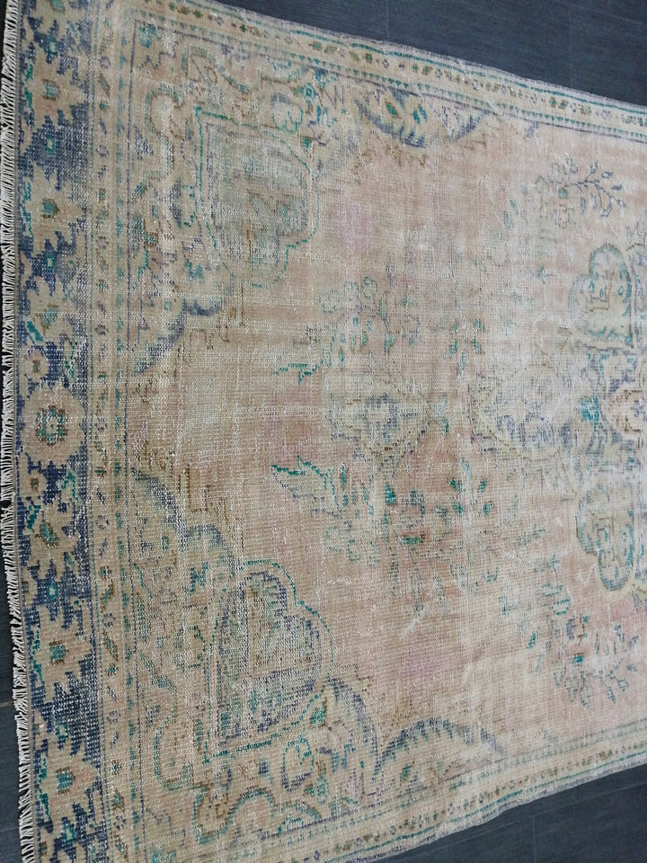 Rust Turkish Runner Rug 5' 5" x 9' 6" Hand-Knotted border