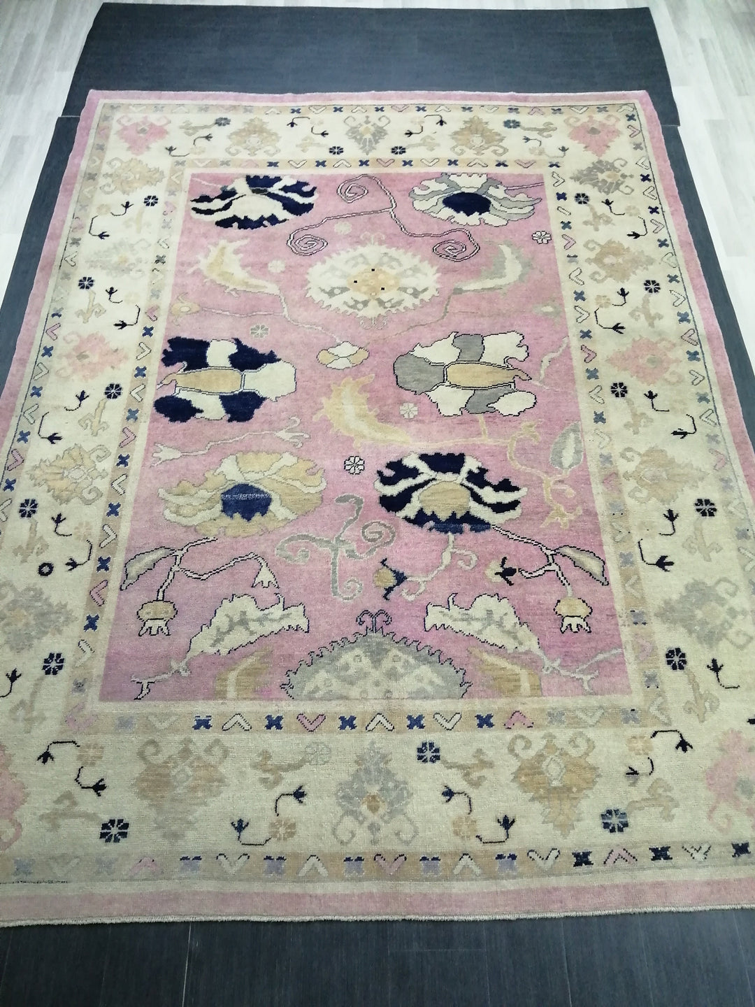 Beige Turkish Runner Rug 9' 2" x 11' 9" Hand-Knotted border