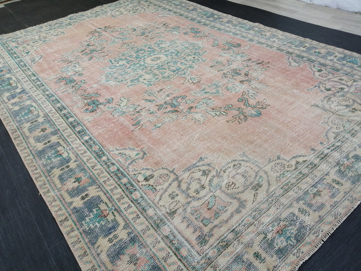 Turkish Oushak Rug 7' 5" x 10' 8" Hand-Knotted detail