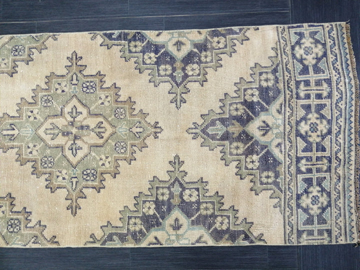 Beige Turkish Runner Rug 2' 8" x 11' 6" Hand-Knotted close-up