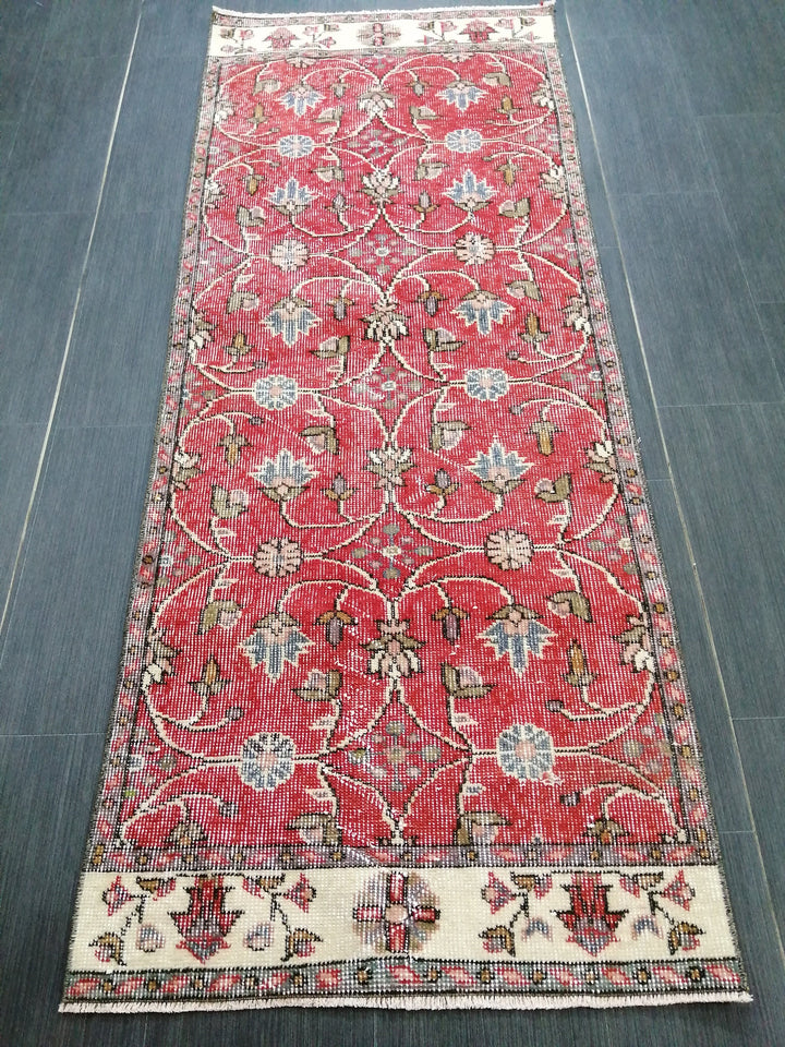 Beige Turkish Runner Rug 2' 6" x 6' 4" Hand-Knotted border