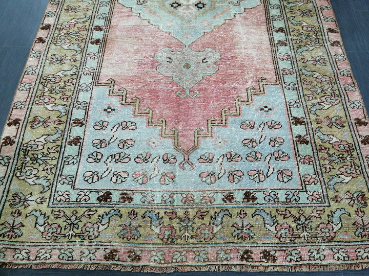 Turkish Runner Rug 4' 6" x 11' 11" Hand-Knotted detail