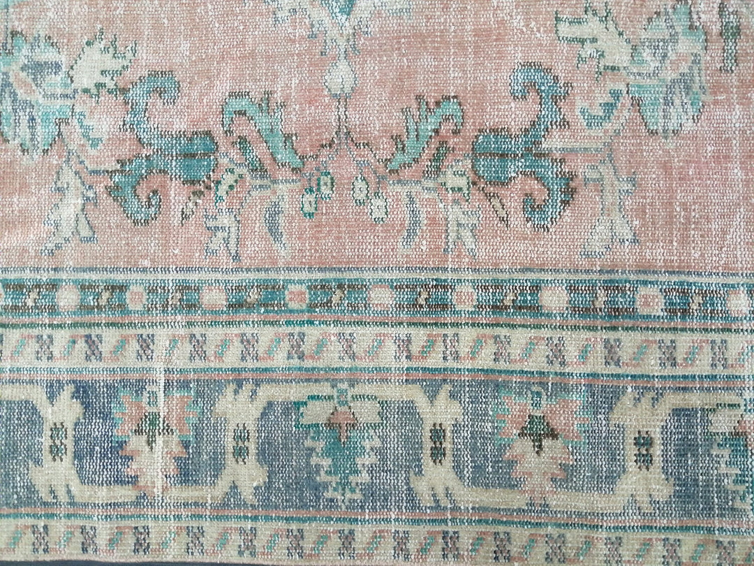 Turkish Oushak Rug 7' 5" x 10' 8" Hand-Knotted border