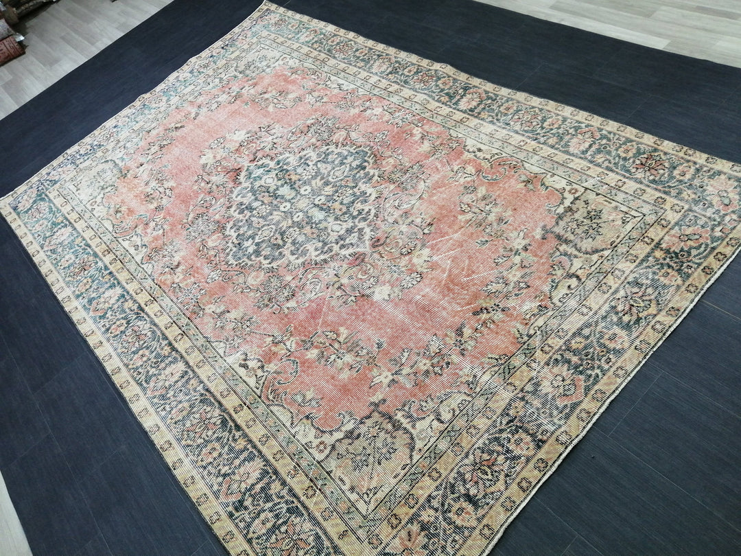 Tan Turkish Oushak Rug 6' 5" x 9' 8" Hand-Knotted detail