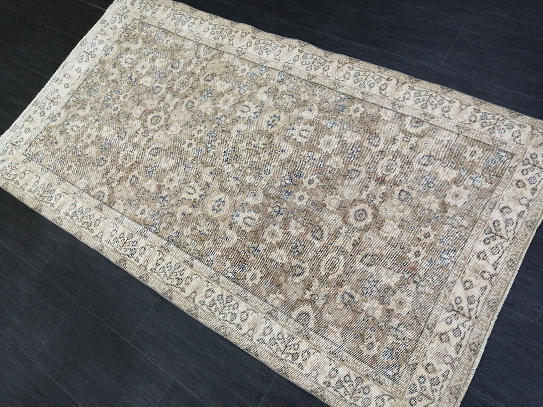 Tan Turkish Oushak Rug 3' 10" x 6' 11" Hand-Knotted border