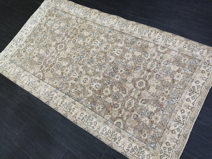 Tan Turkish Oushak Rug 3' 10" x 6' 11" Hand-Knotted border