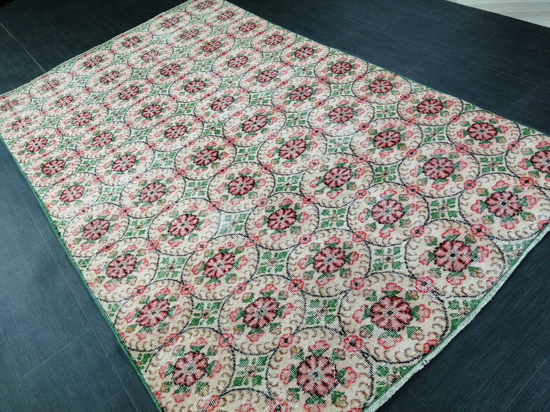 Green Turkish Runner Rug 5' 3" x 8' 6" Hand-Knotted | No. WR69632