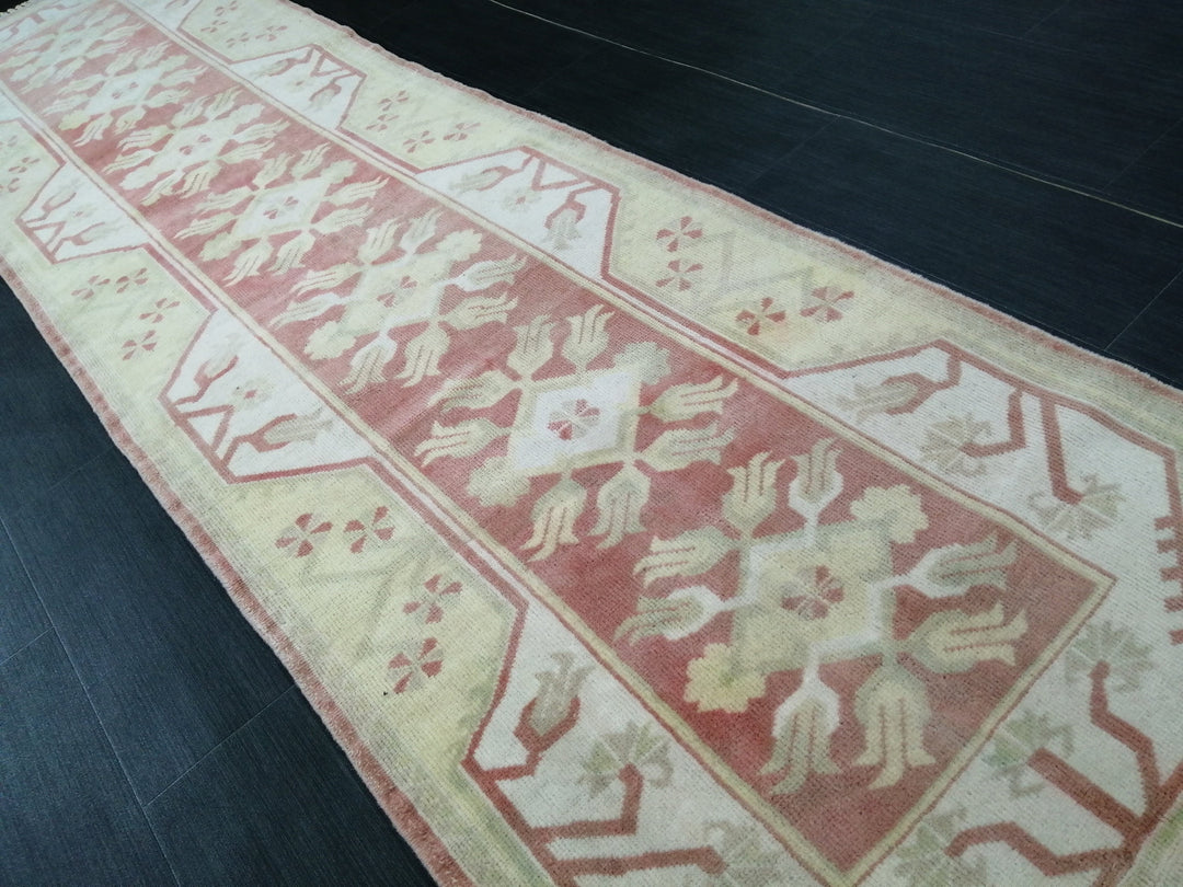 Beige Turkish Runner Rug 2' 7" x 9' 7" Hand-Knotted
