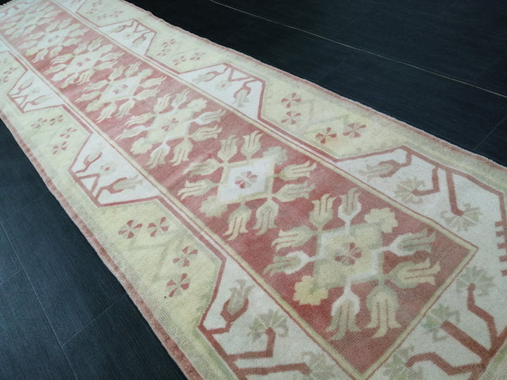Beige Turkish Runner Rug 2' 7" x 9' 7" Hand-Knotted