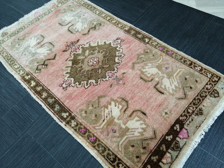 Beige Turkish Runner Rug 1' 7" x 2' 9" Hand-Knotted texture