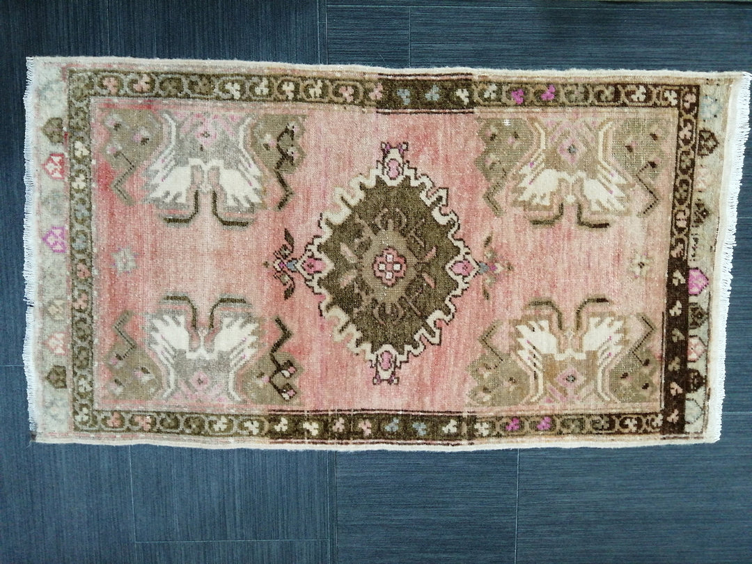 Beige Turkish Runner Rug 1' 7" x 2' 9" Hand-Knotted border