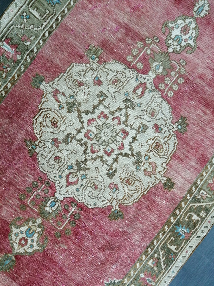 Beige Turkish Oushak Rug 4' 4" x 8' 5" Hand-Knotted detail