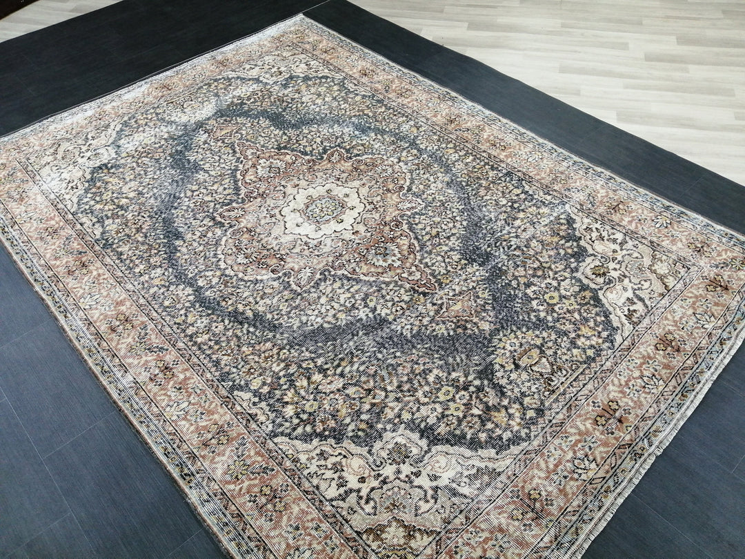 Turkish Oushak Rug 6' 9" x 9' 7" Hand-Knotted detail