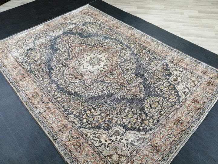 Turkish Oushak Rug 6' 9" x 9' 7" Hand-Knotted detail