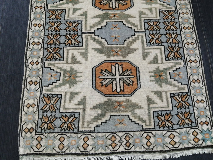 Turkish Runner Rug 2' 7" x 4' 6" Hand-Knotted field
