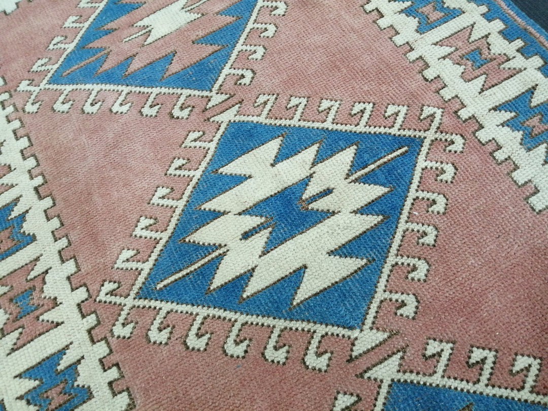 Turkish Runner Rug 2' 11" x 4' 9" Hand-Knotted close-up