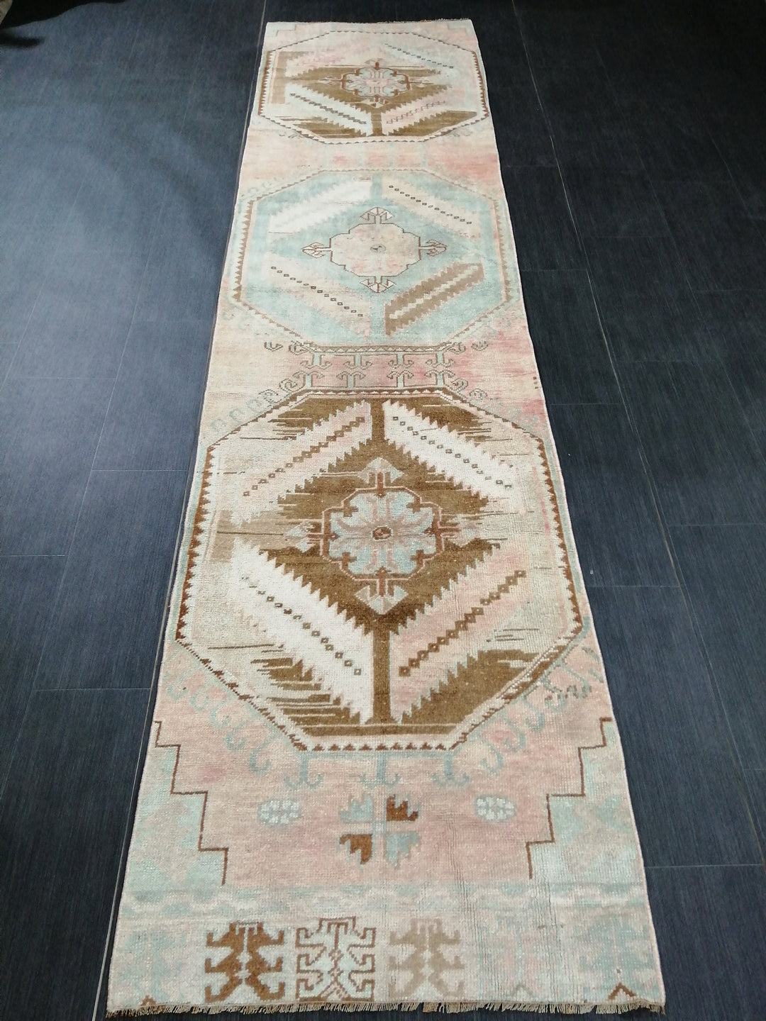 Beige Turkish Runner Rug 2' 7" x 10' 6" Hand-Knotted texture