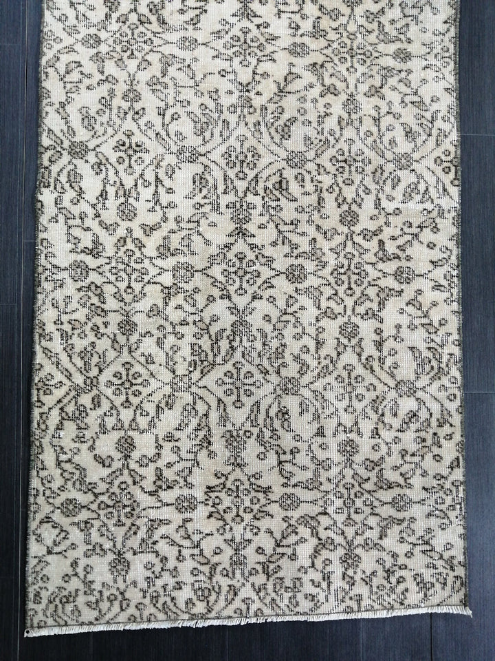 Rust Turkish Runner Rug 2' 8" x 9' 5" Hand-Knotted close-up