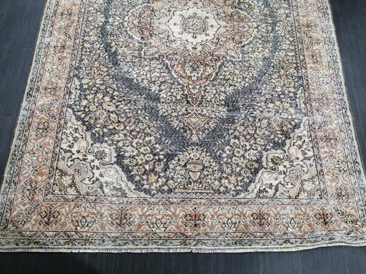 Turkish Oushak Rug 6' 9" x 9' 7" Hand-Knotted view