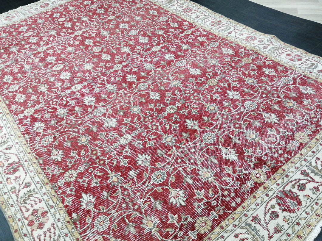Red Turkish Oushak Rug 6' 9" x 10' 2" Hand-Knotted texture