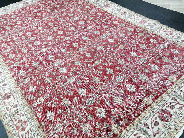 Red Turkish Oushak Rug 6' 9" x 10' 2" Hand-Knotted texture