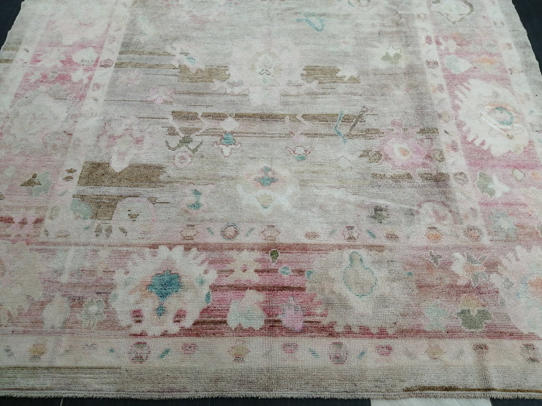 Beige Turkish Oushak Rug 9' x 13' 1" Hand-Knotted pattern