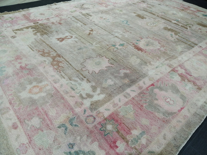 Beige Turkish Oushak Rug 9' x 13' 1" Hand-Knotted detail