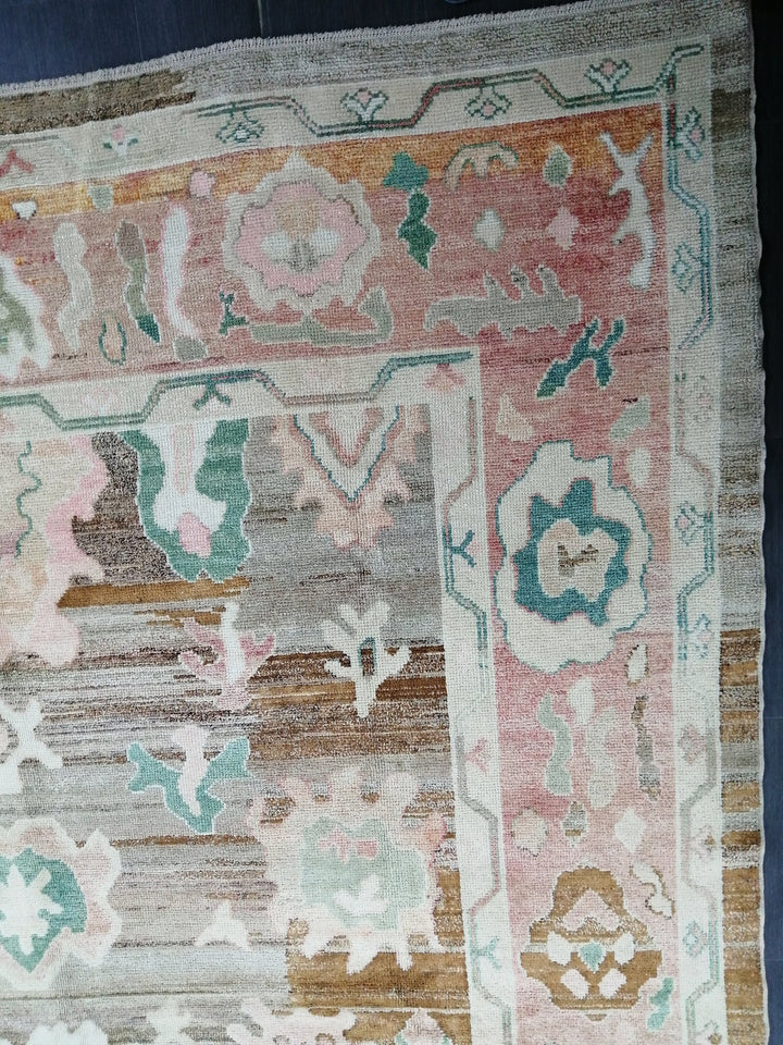Beige Turkish Oushak Rug 9' x 12' 2" Hand-Knotted pattern