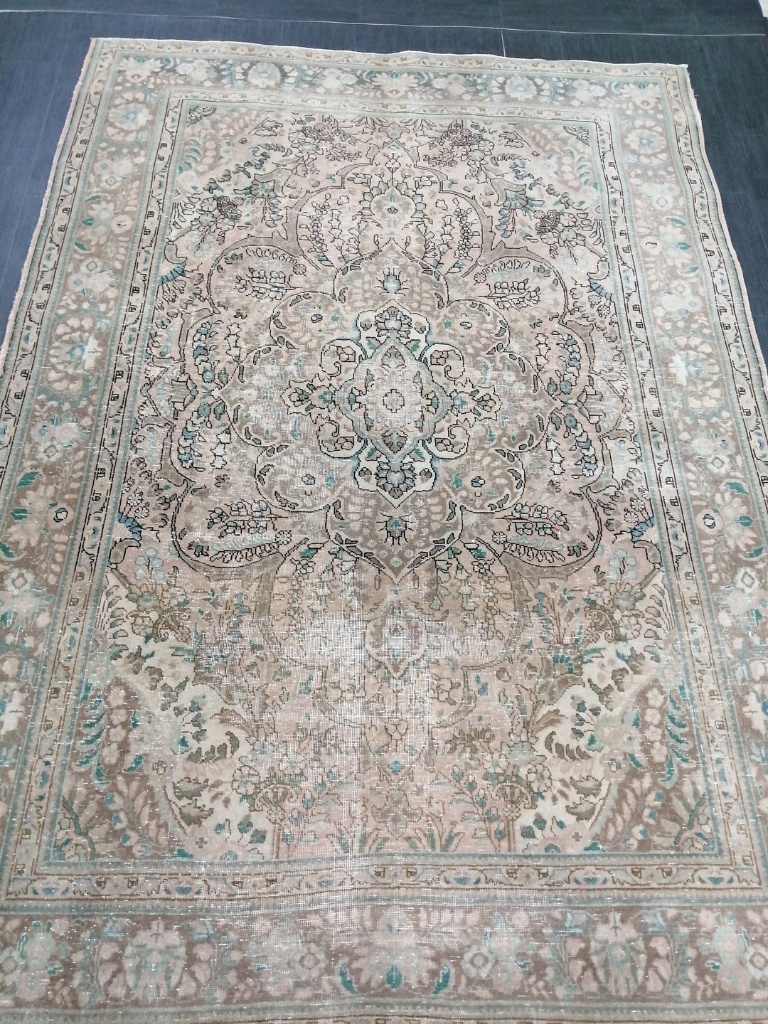 Beige Turkish Oushak Rug 6' 7" x 9' 3" Hand-Knotted close-up