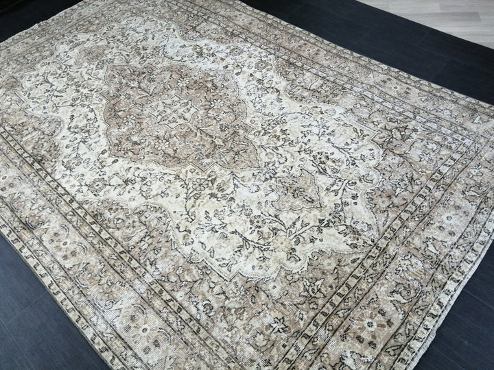 Rust Turkish Oushak Rug 6' 6" x 9' 10" Hand-Knotted