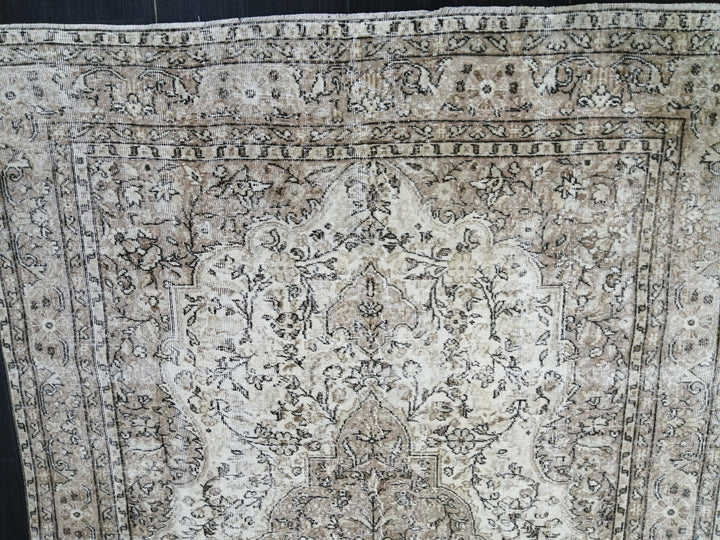 Rust Turkish Oushak Rug 6' 6" x 9' 10" Hand-Knotted field