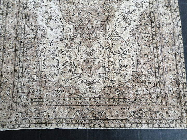 Rust Turkish Oushak Rug 6' 6" x 9' 10" Hand-Knotted close-up