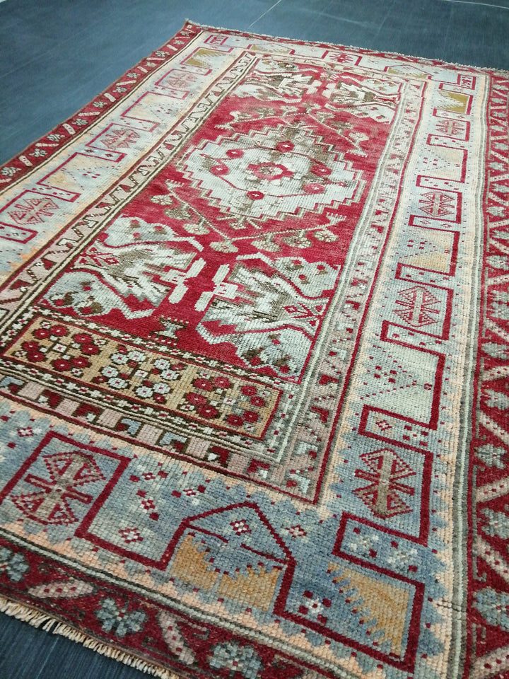 Turkish Oushak Rug 3' 7" x 6' 5" Hand-Knotted detail
