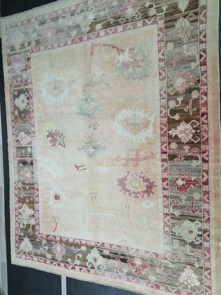 Turkish Oushak Rug 9' 4" x 11' 8" Hand-Knotted detail