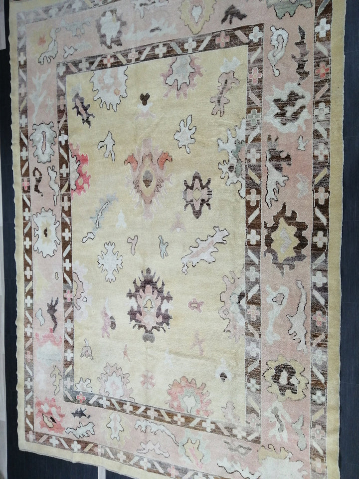 Turkish Oushak Rug 8' 8" x 12' 8" Hand-Knotted pattern