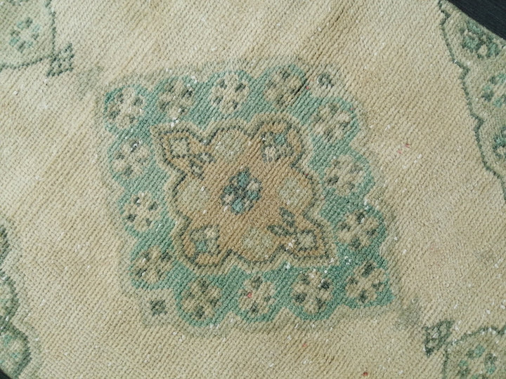 Beige Turkish Runner Rug 2' 6" x 10' 2" Hand-Knotted border