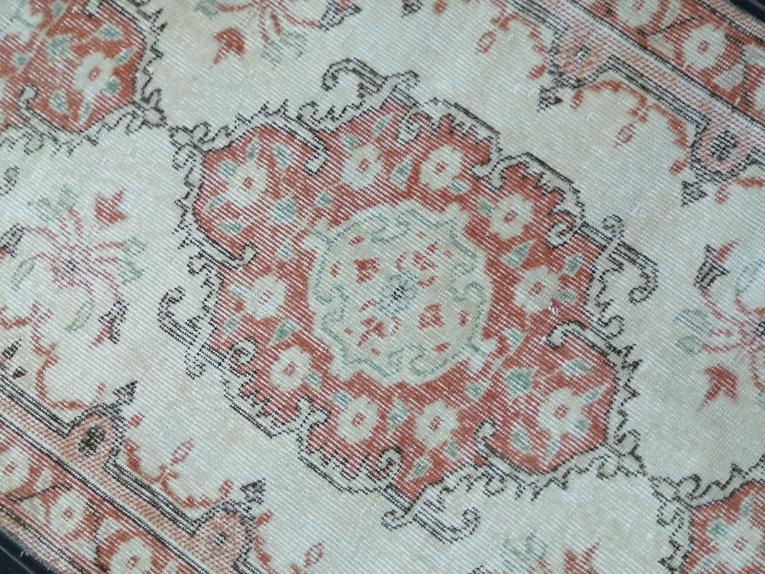 Beige Turkish Runner Rug 3' 1" x 11' 11" Hand-Knotted texture