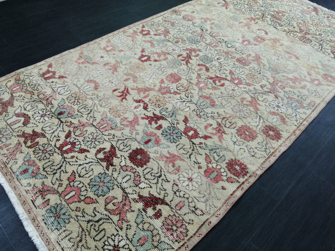 Turkish Oushak Rug 4' 4" x 9' 1" Hand-Knotted border
