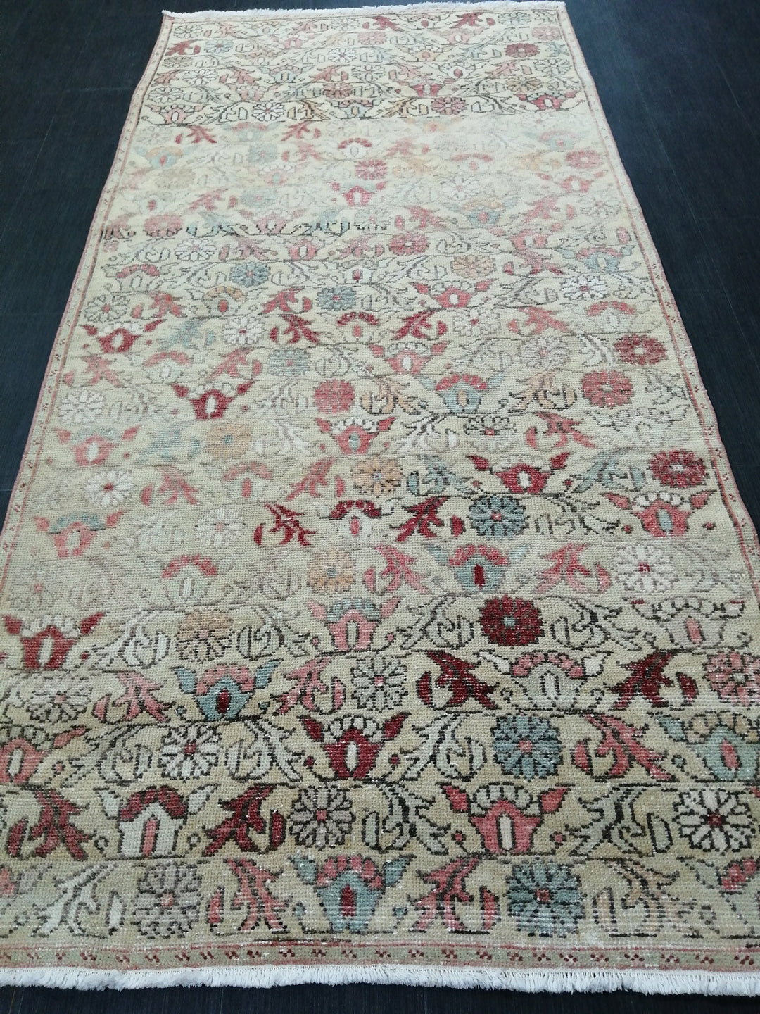Turkish Oushak Rug 4' 4" x 9' 1" Hand-Knotted detail