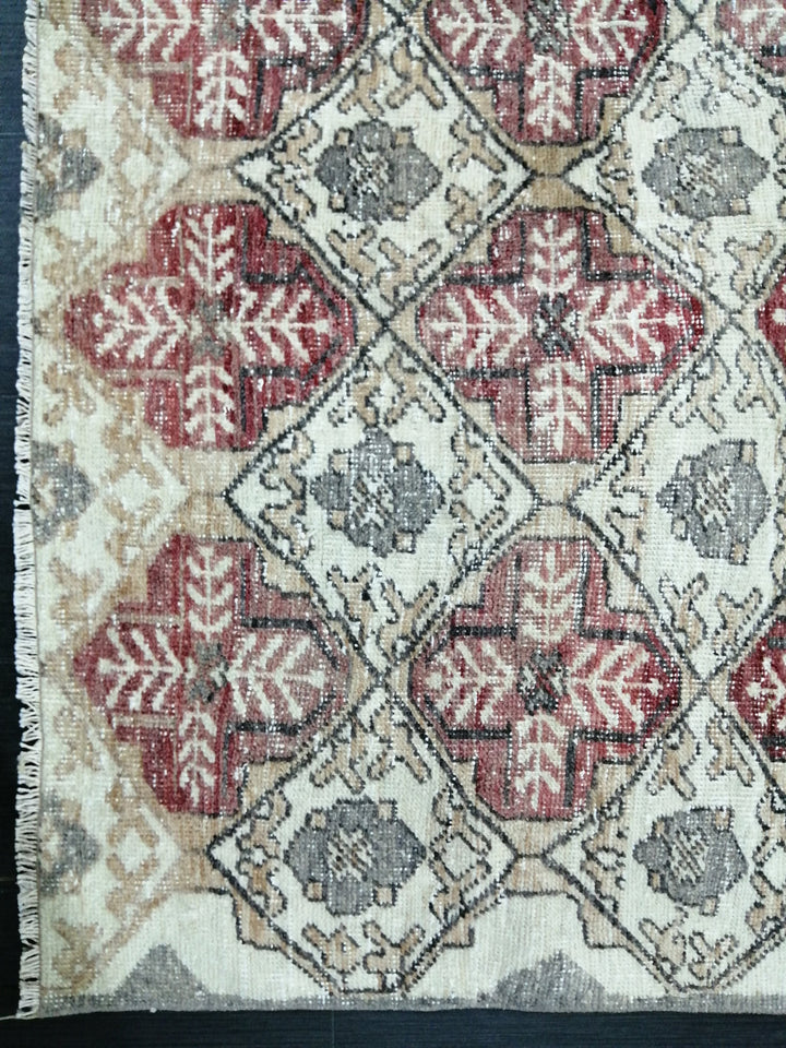 Turkish Oushak Rug 4' 6" x 6' 4" Hand-Knotted border