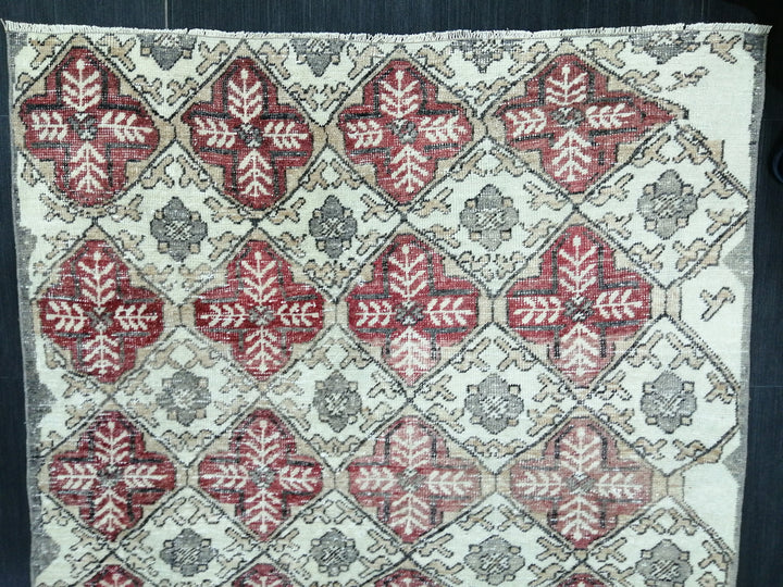 Turkish Oushak Rug 4' 6" x 6' 4" Hand-Knotted field