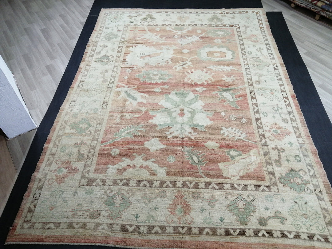 Beige Turkish Oushak Rug 8' 11" x 12' 7" Hand-Knotted detail