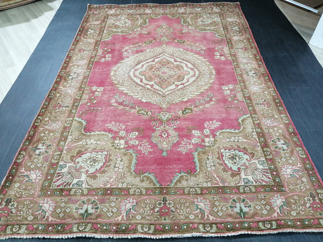 Turkish Oushak Rug 6' 6" x 9' 8" Hand-Knotted view